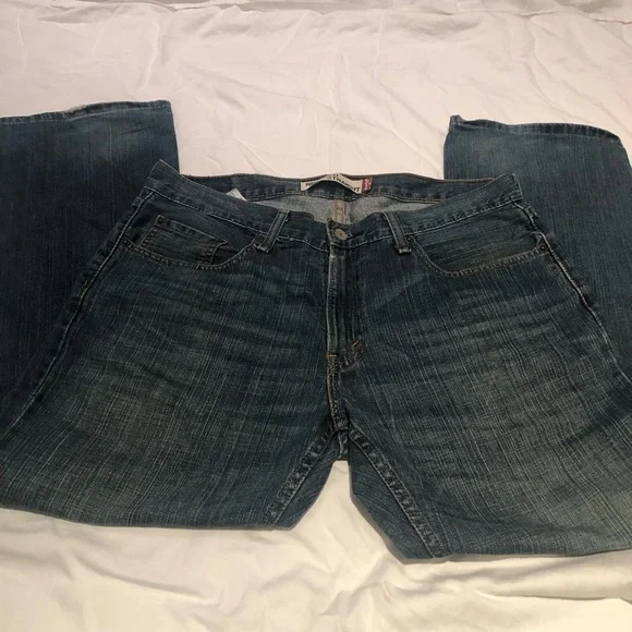 Levi’s Jeans 559 size34/30 medium wash - Picture 8 of 10